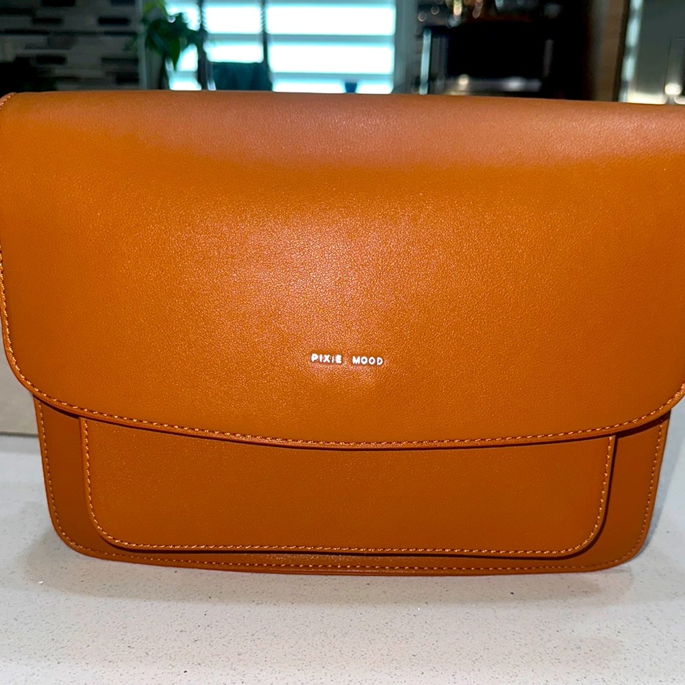Pixie Mood Zoe Crossbody Cognac Bag